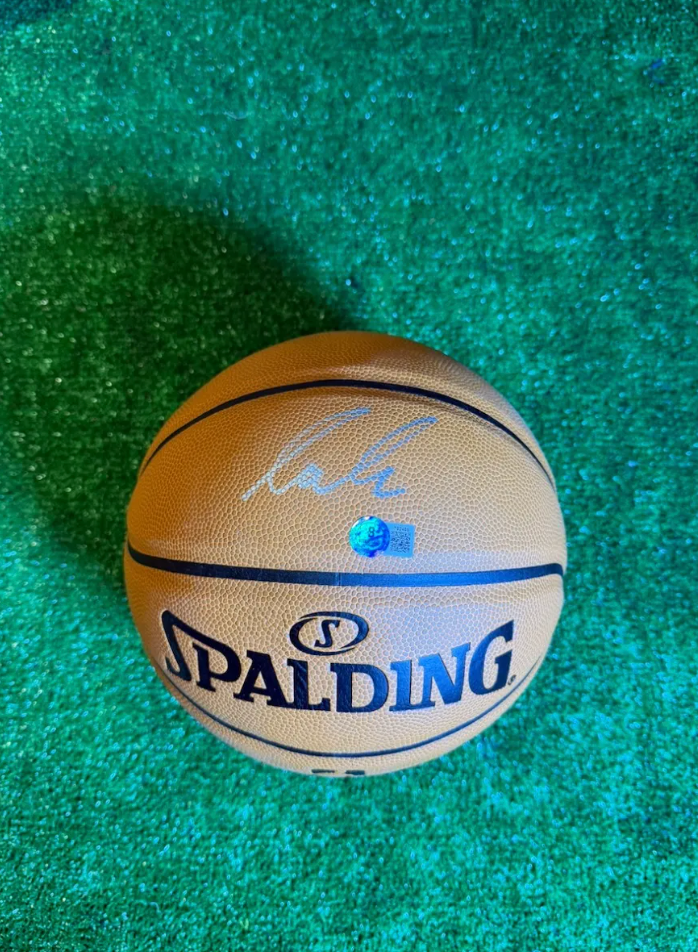 Luka Dončić — Pelota Basketball — Los Angeles Lakers