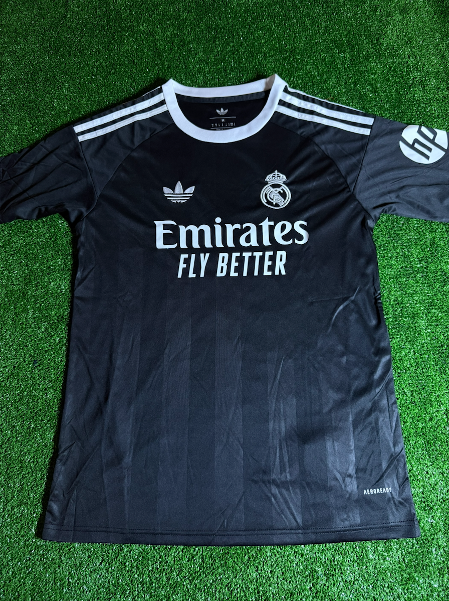 Thibaut Courtois — Real Madrid (Negra)