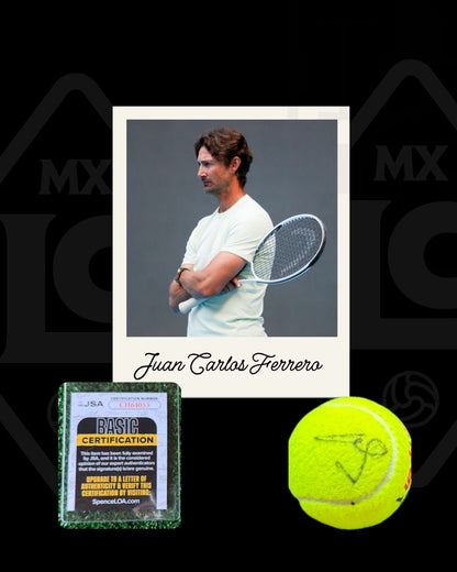 Pelota firmada Juan Carlos Ferrero