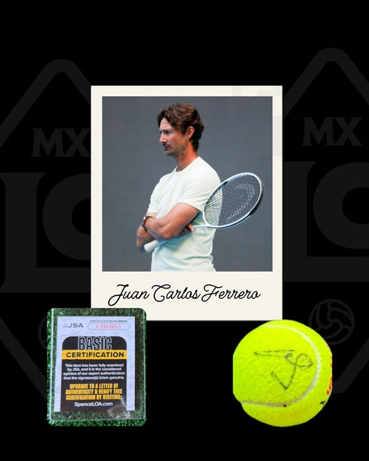 Pelota firmada Juan Carlos Ferrero