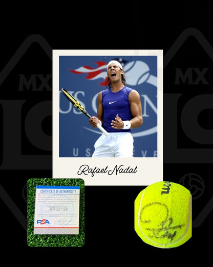 Pelota firmada Rafael Nadal
