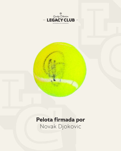 Pelota firmada Novak Djokovic