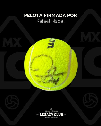 Pelota firmada Rafael Nadal
