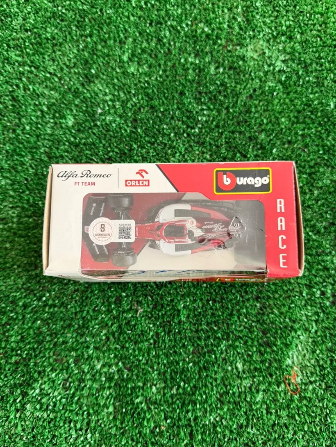 Guanyu Zhou — Mini Coche (8.5/10) — Alfa Romeo F1 Team