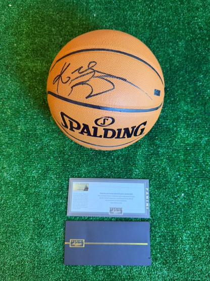 Kobe Bryant — Pelota Basketball — Los Angeles Lakers