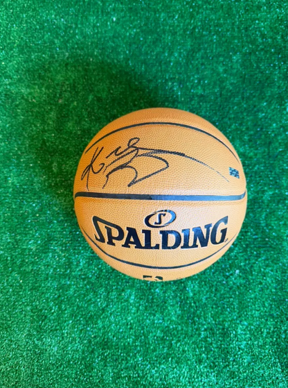 Kobe Bryant — Pelota Basketball — Los Angeles Lakers