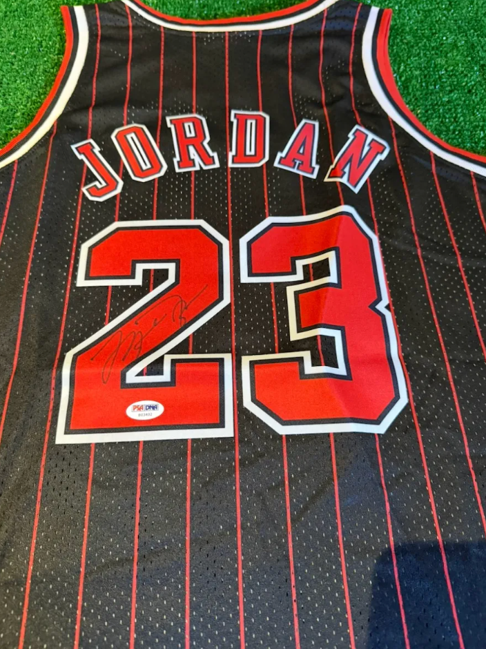 Michael Jordan — Negra — Chicago Bulls