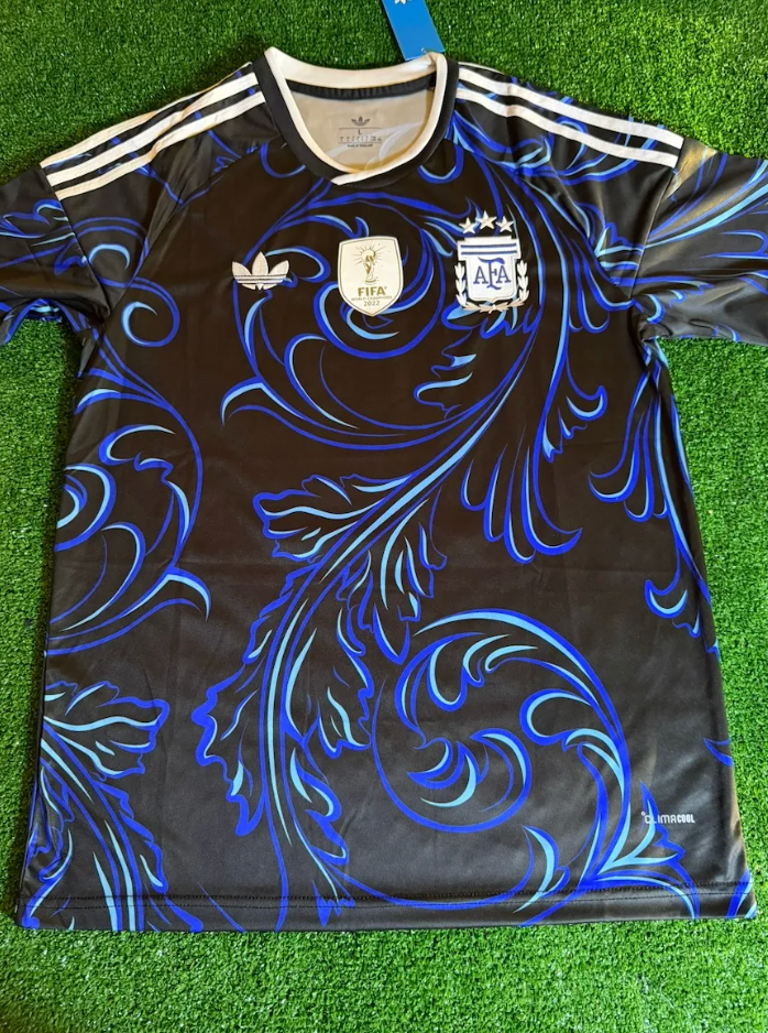 Lionel Messi — Selección Argentina (Edición Negra)