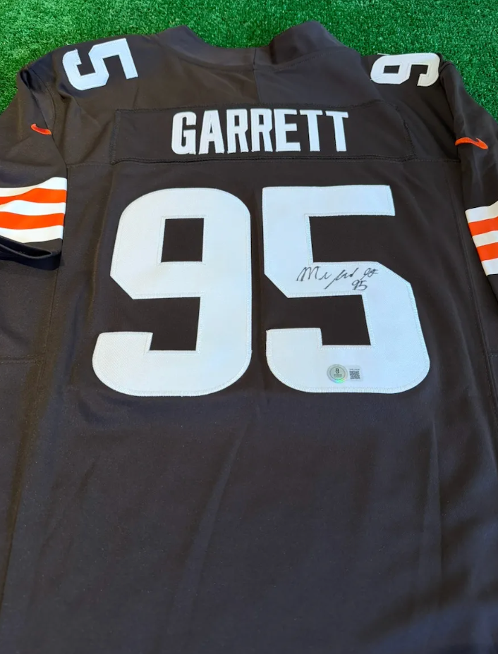 Myles Garrett — Cleveland Browns