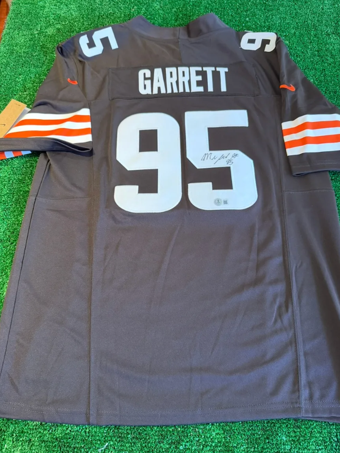 Myles Garrett — Cleveland Browns