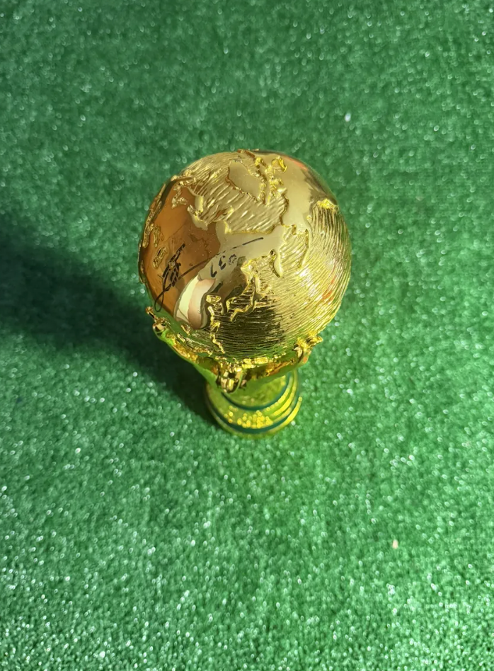Lionel Messi — Copa Mundial Tamaño Original — Selección Argentina