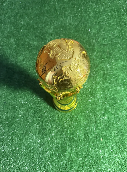 Lionel Messi — Copa Mundial Tamaño Original — Selección Argentina