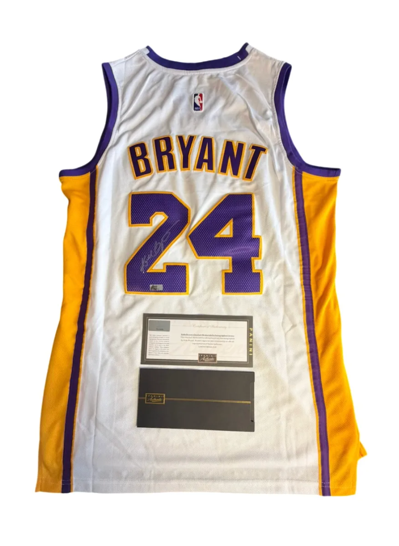 Kobe Bryant — Blanca — Los Angeles Lakers