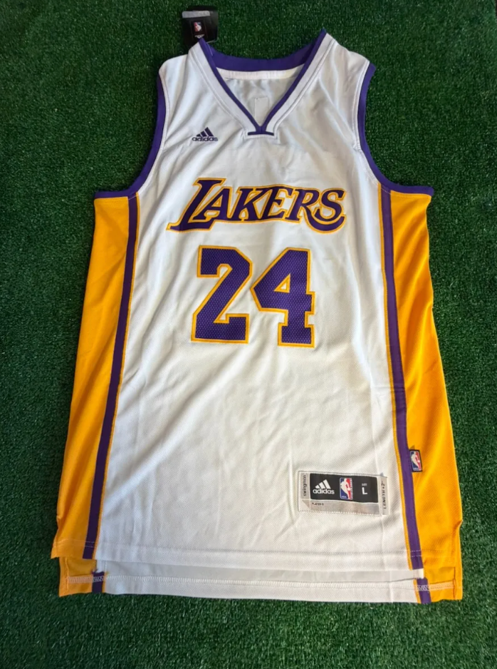 Kobe Bryant — Blanca — Los Angeles Lakers