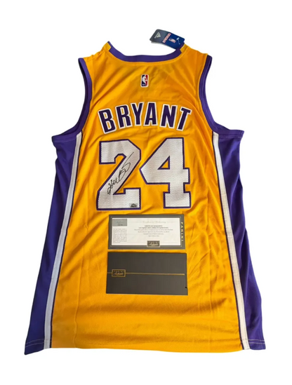 Kobe Bryant — Amarilla — Los Angeles Lakers