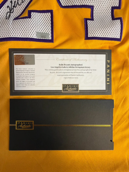 Kobe Bryant — Amarilla — Los Angeles Lakers