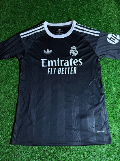 Thibaut Courtois — Real Madrid (Negra)