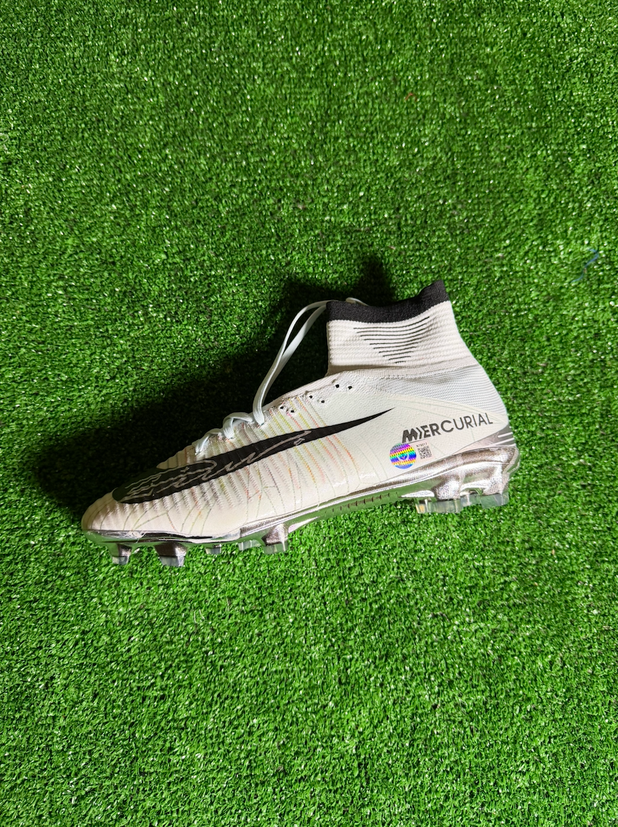 Cristiano Ronaldo — Nike Mercurial — Crema