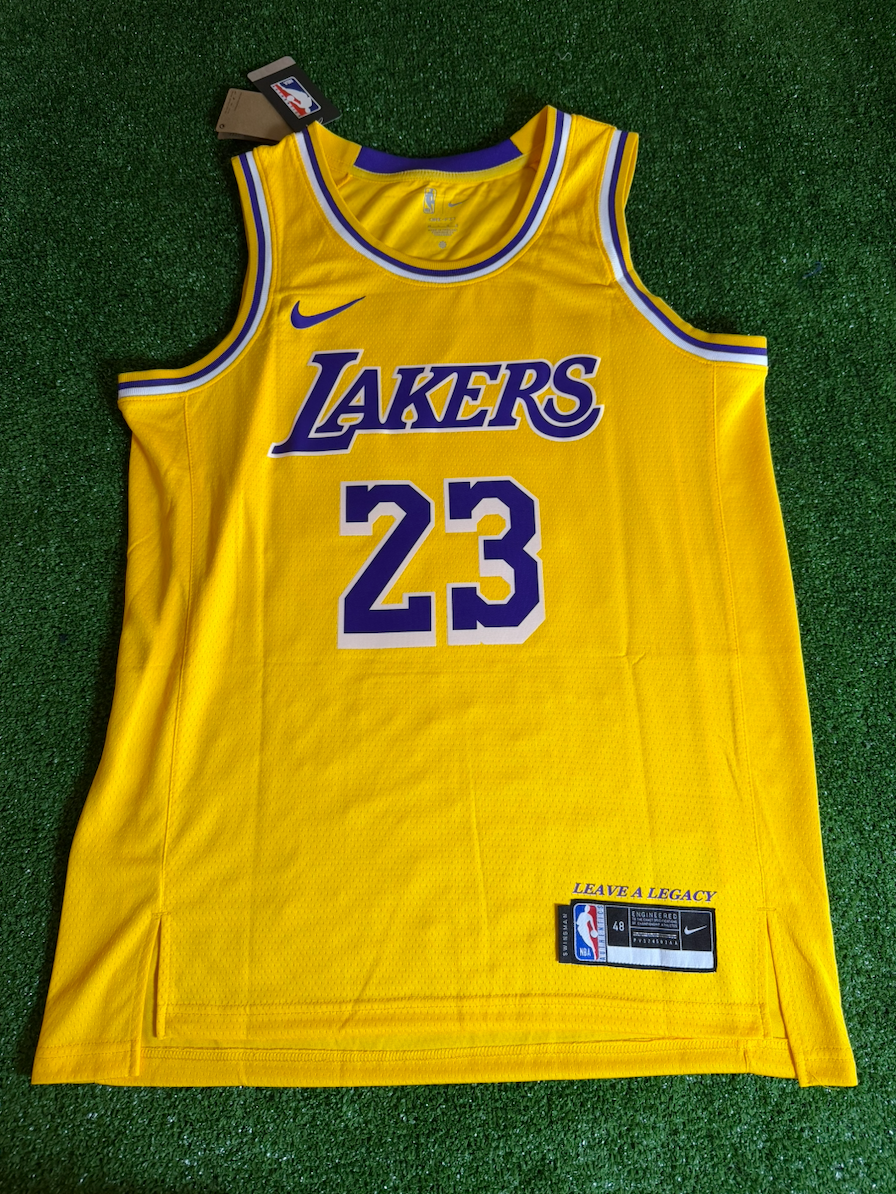 LeBron James — Los Angeles Lakers
