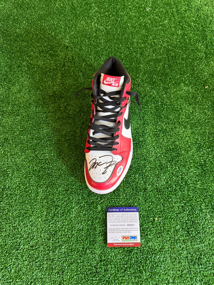 Michael Jordan — Air Jordan 1 Chicago
