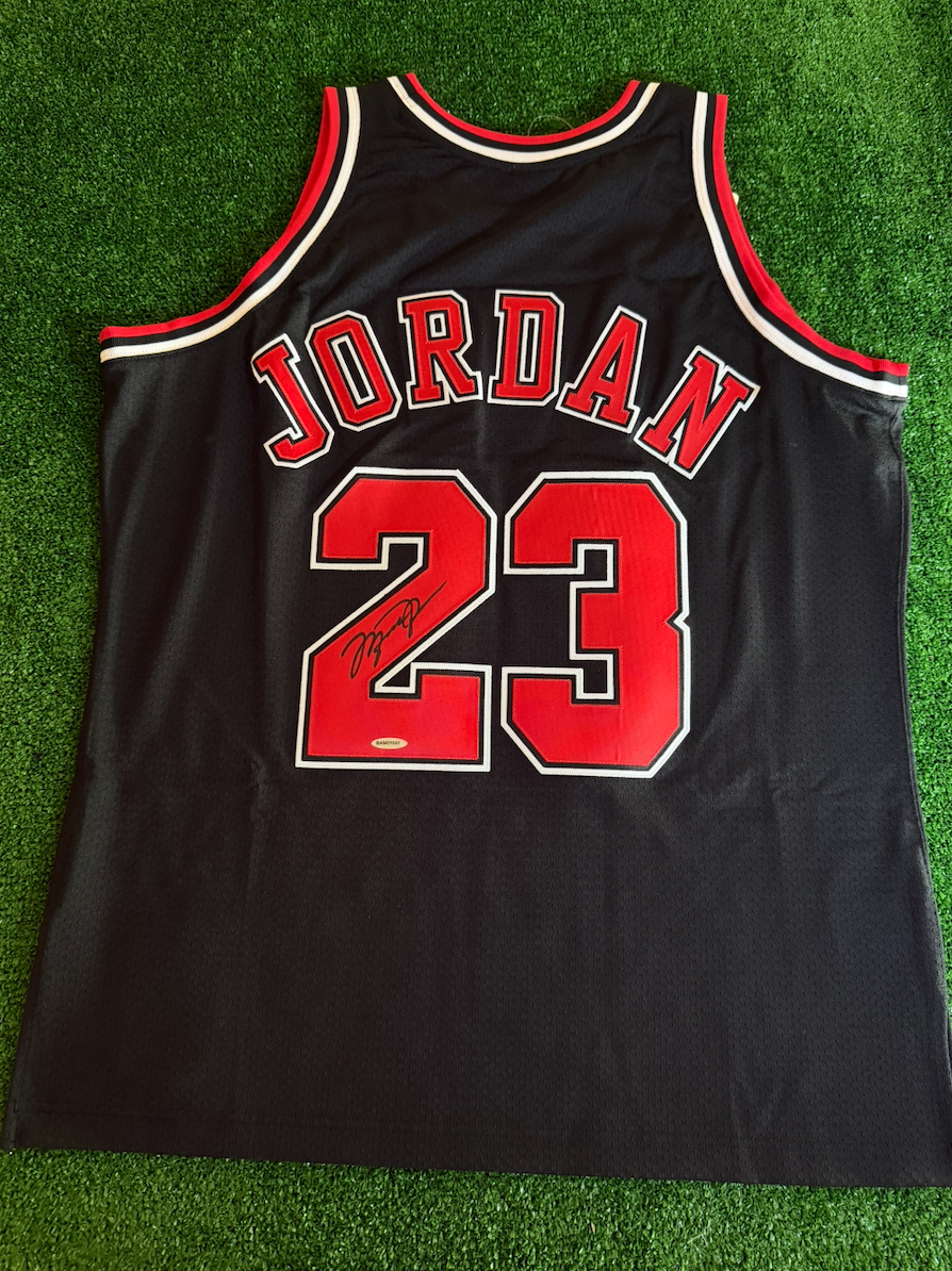 Michael Jordan — Negra — Chicago Bulls