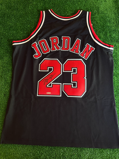 Michael Jordan — Negra — Chicago Bulls