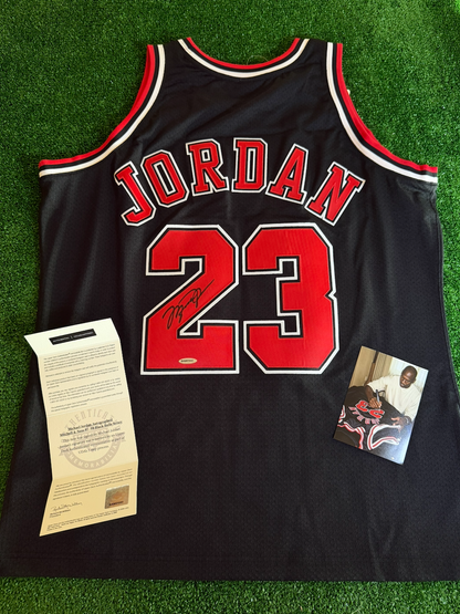 Michael Jordan — Negra — Chicago Bulls