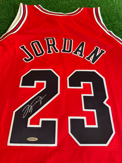 Michael Jordan — Roja — Chicago Bulls