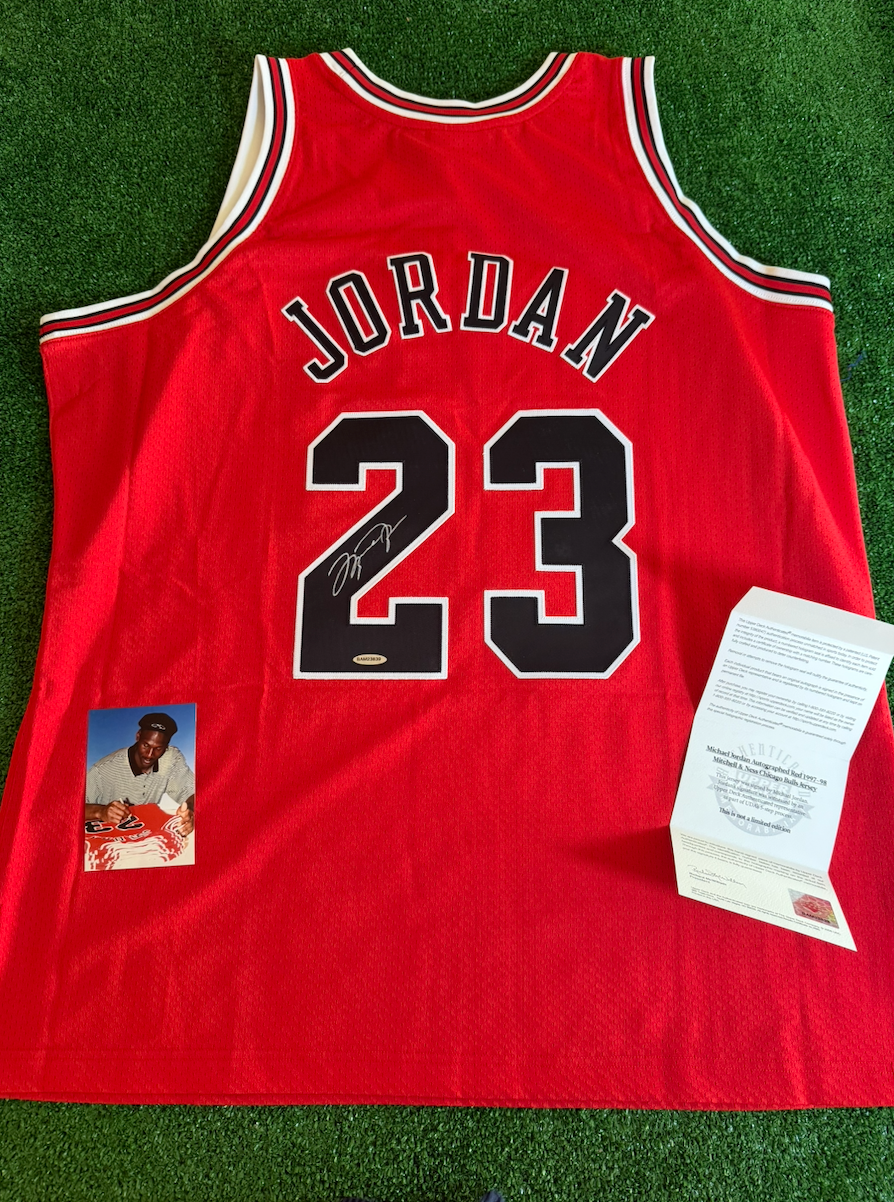 Michael Jordan — Roja — Chicago Bulls