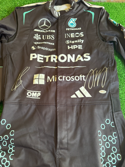 Kimi Antonelli y George Russell — Traje — Mercedes-AMG Petronas
