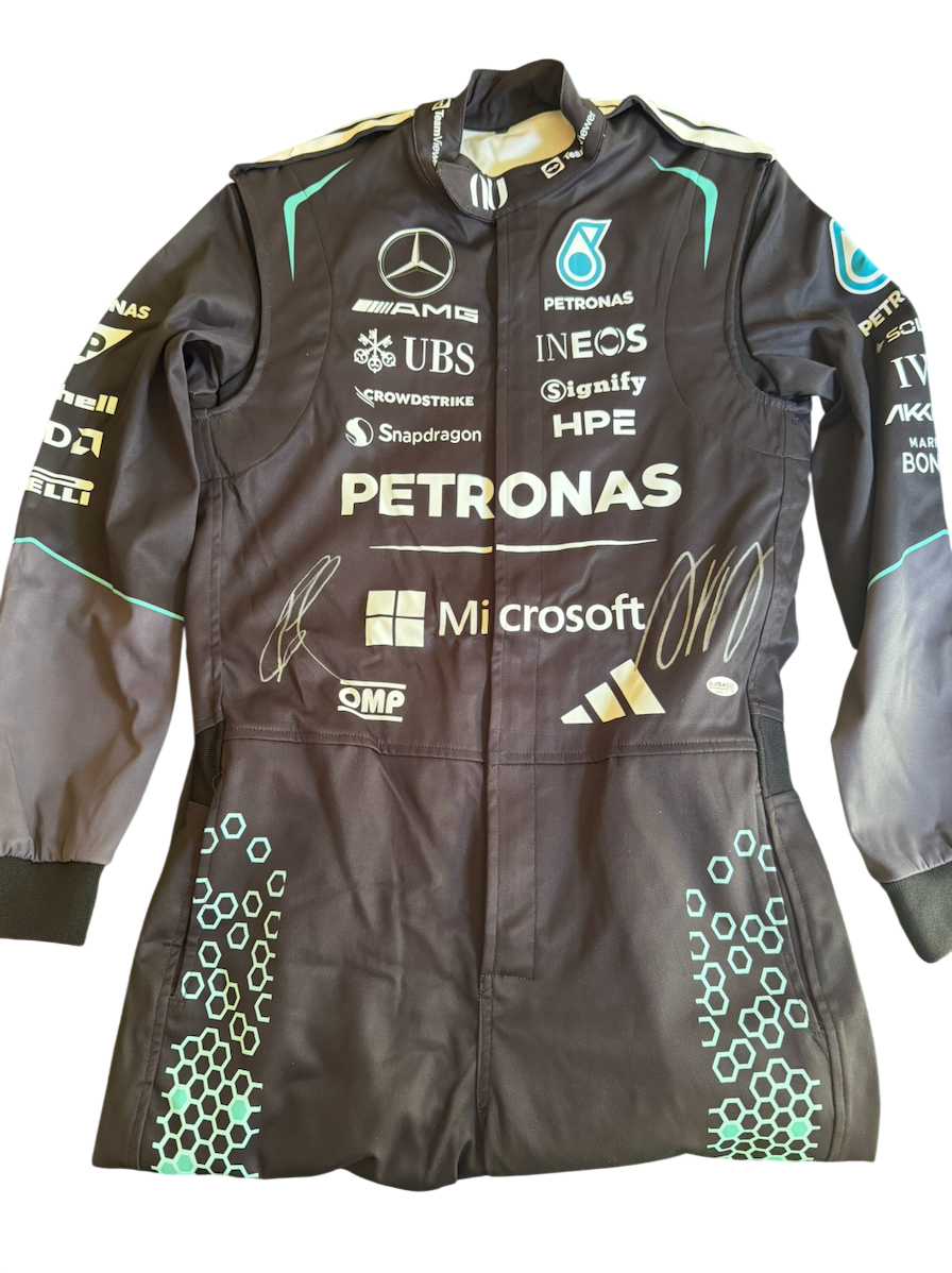 Kimi Antonelli y George Russell — Traje — Mercedes-AMG Petronas
