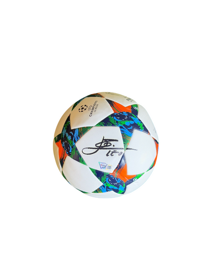 Lionel Messi — Balón Champions League