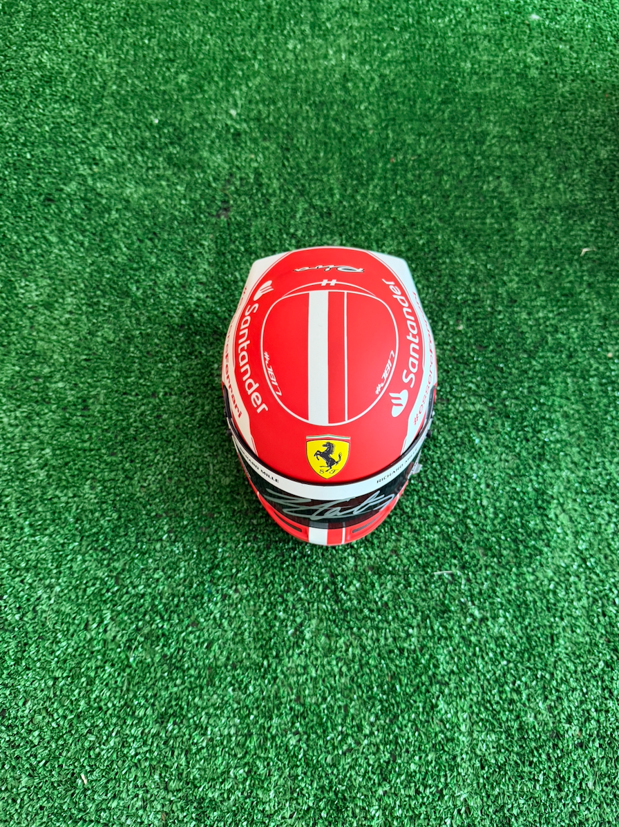 Charles Leclerc — Mini Casco 1:2 — Scuderia Ferrari