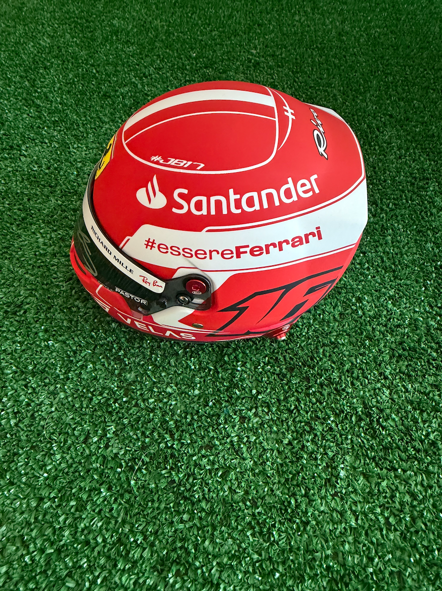 Charles Leclerc — Mini Casco 1:2 — Scuderia Ferrari