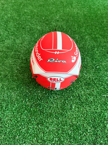 Charles Leclerc — Mini Casco 1:2 — Scuderia Ferrari
