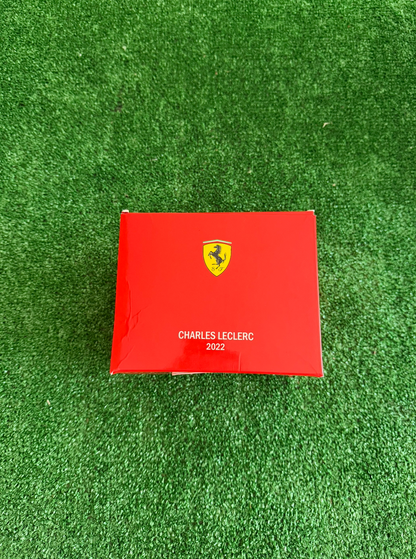 Charles Leclerc — Mini Casco 1:2 — Scuderia Ferrari