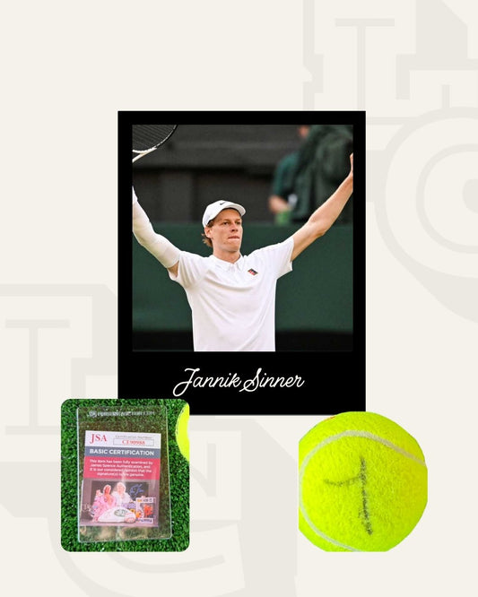 Pelota firmada Jannik Sinner