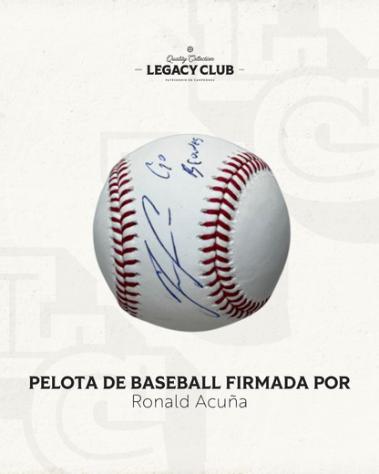 Pelota firmada Ronald Acuña