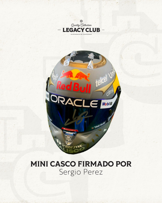 Casco Sergio Perez Red Bull Escala 1:2 Brasil
