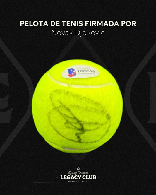 Pelota firmada Novak Djokovic